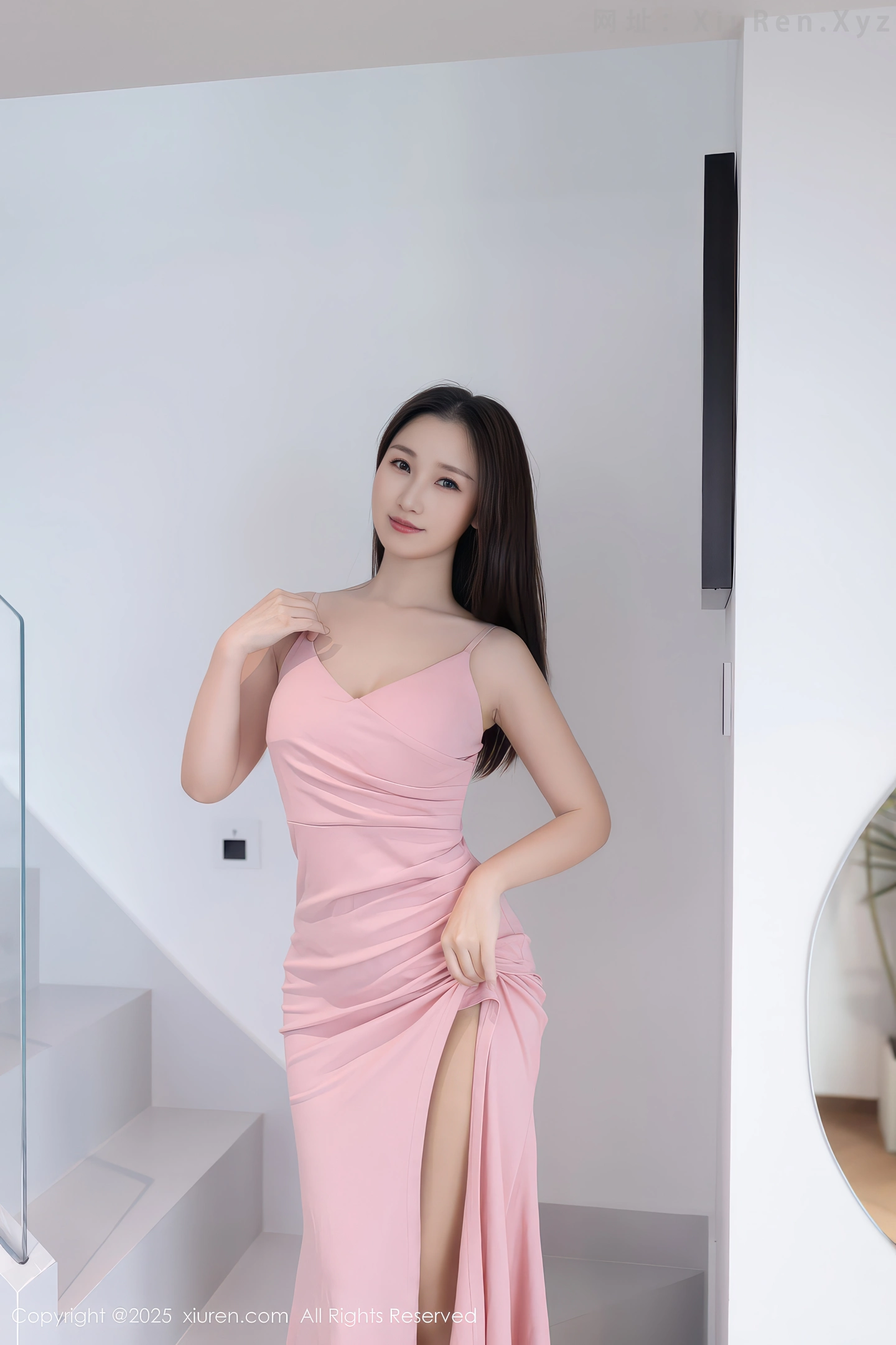 图片[3]-[XiuRen秀人网] VOL.11034 模特杏子Yada性感粉色连衣长裙配超薄肉丝秀曼妙身姿诱惑写真82P-秀人网官方网站